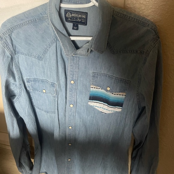 Chambray Denim button up with colored pocket large - Picture 3 of 4